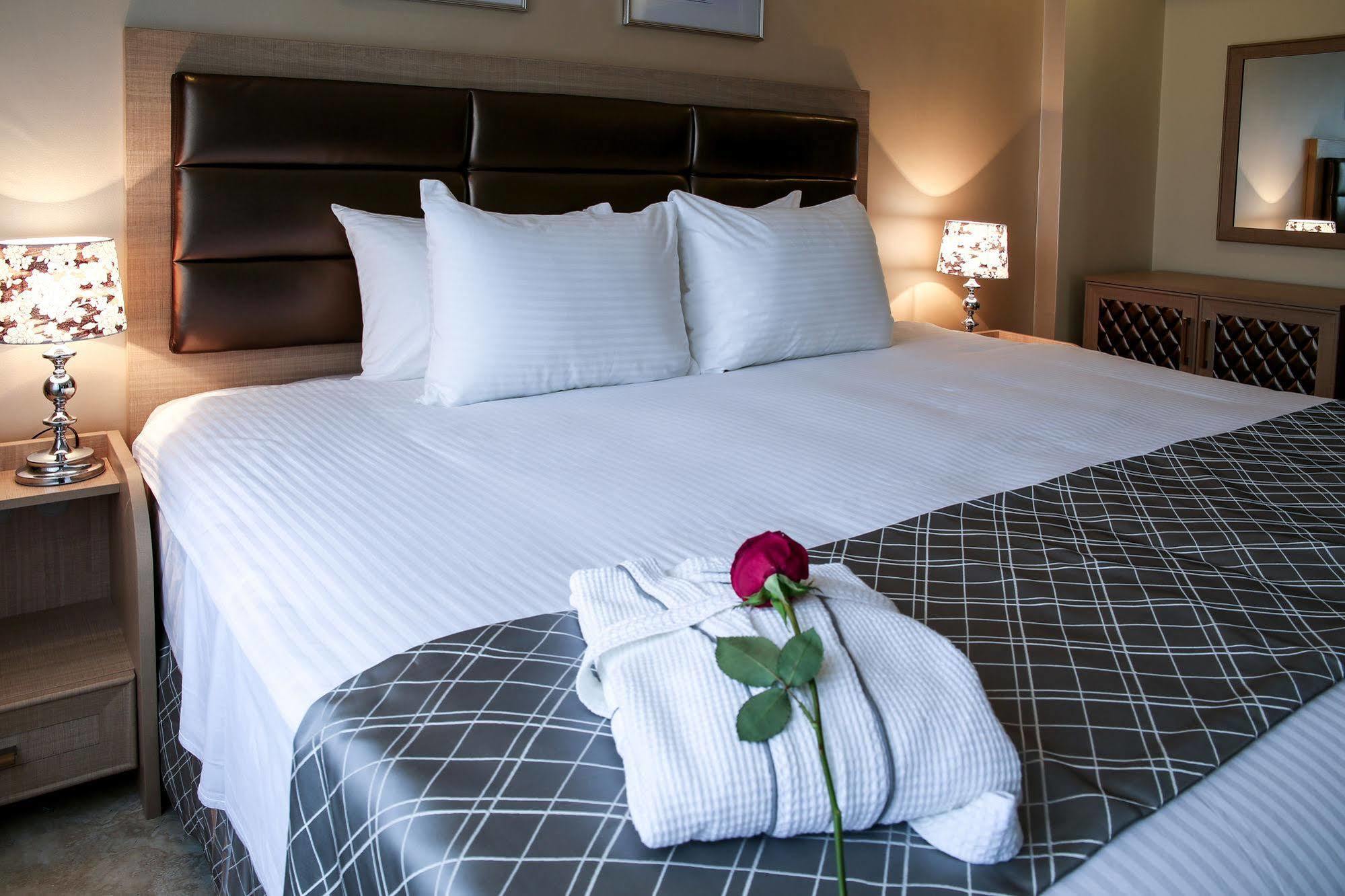 Adams Hotel Kuwait City Eksteriør billede