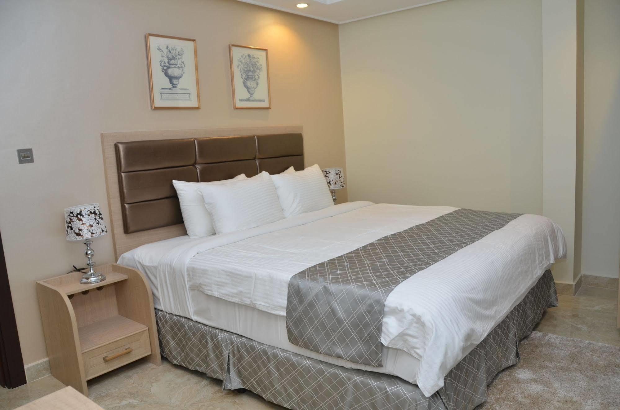 Adams Hotel Kuwait City Eksteriør billede