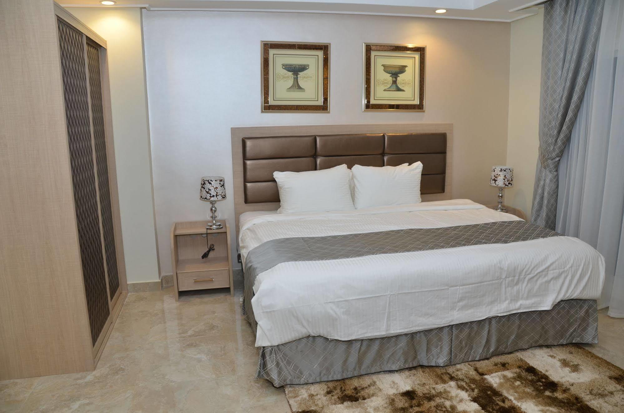 Adams Hotel Kuwait City Eksteriør billede